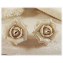 Off White Pearl Rose Stud Earrings