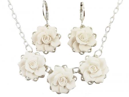 Three Gardenias Jewelry Set