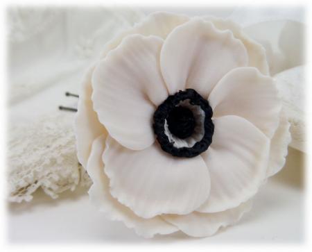 White Black Anemone Hair Pins